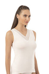 Özkan 26955 Kadın Pamuklu Modal Esnek Yumuşak Önü Dantel Detaylı V Yaka Kalın Askılı Atlet - Thumbnail