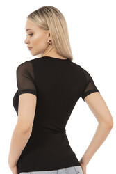 Özkan 26981 Kadın Premium Yumuşak Rahat Kumaş Ring Viskon Slim Fit Bisiklet Yaka Tül Detaylı Kısa Kollu Örme Bluz - Thumbnail