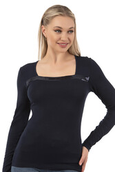 Özkan 7429 Kadın Worteks Viskon Kumaş Esnek Rahat Yakası Pul Nakışlı Uzun Kollu Bluz - Thumbnail