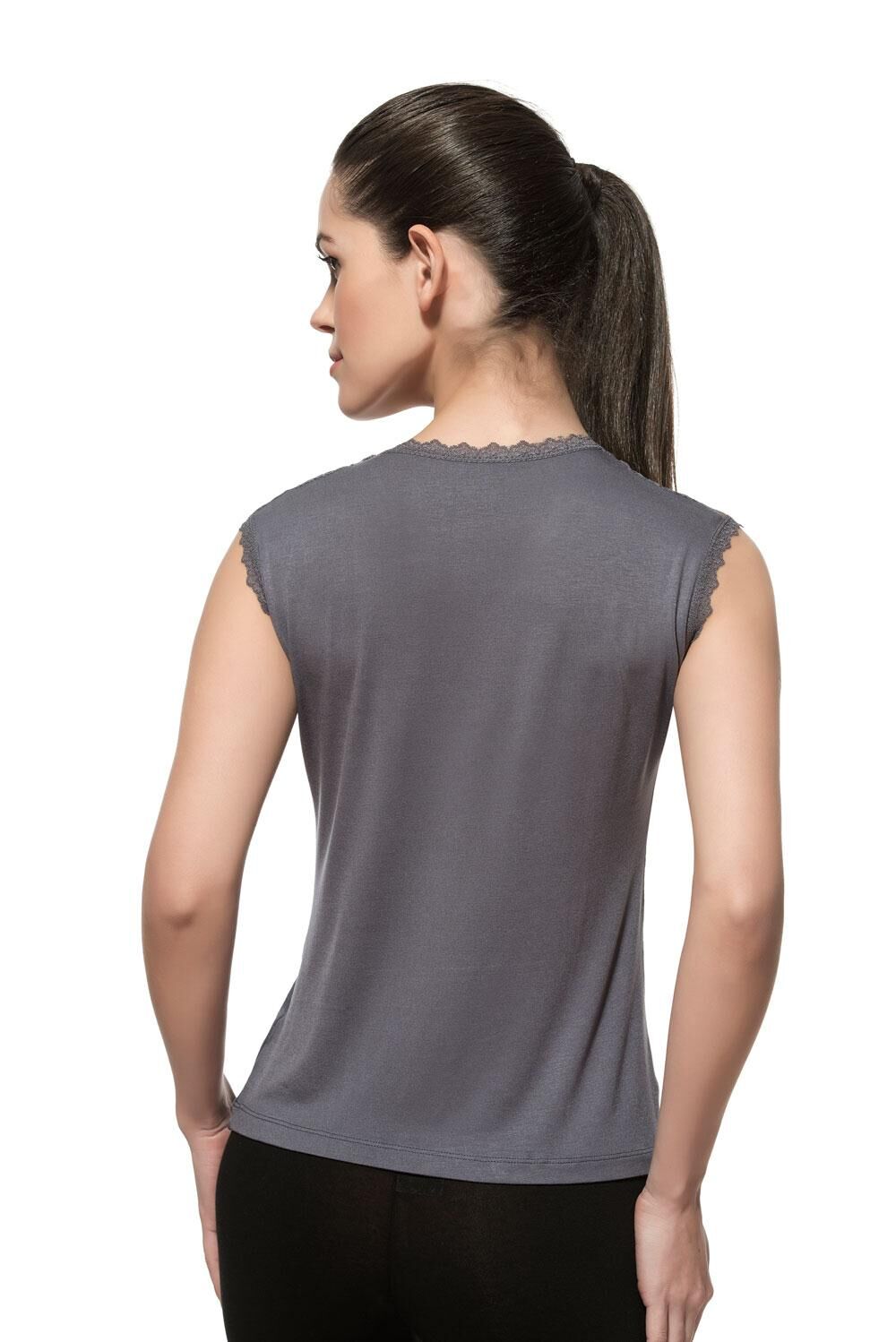 Özkan 7365 Kadın Premium Yumuşak Rahat Kumaş Viskon Dantel Detaylı Sıfır Kol Örme Bluz