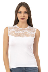 Özkan 7365 Kadın Premium Yumuşak Rahat Kumaş Viskon Dantel Detaylı Sıfır Kol Örme Bluz - Thumbnail