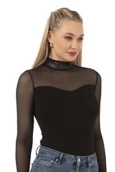 Özkan 20577 Kadın Viskon Yarım Balıkçı Yaka Tül Detaylı Esnek Rahat Uzun Kollu Kancalı Çıtçıtlı Body - Thumbnail